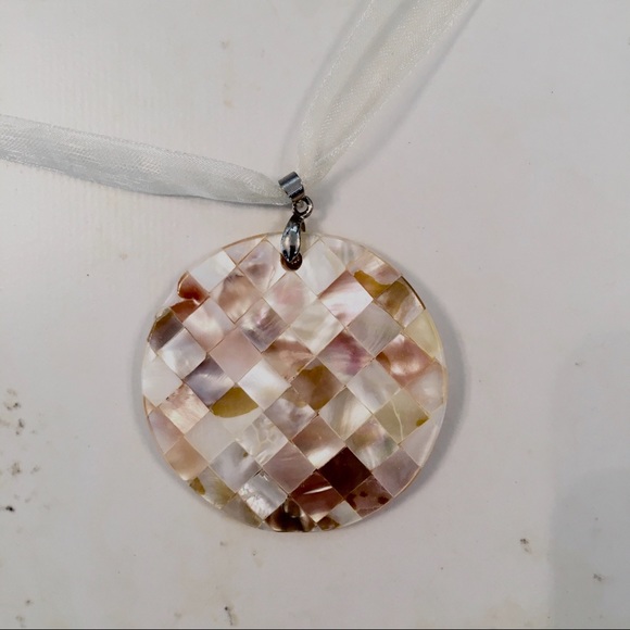 Mother of Pearl Necklace with Ribbon - Picture 3 of 4